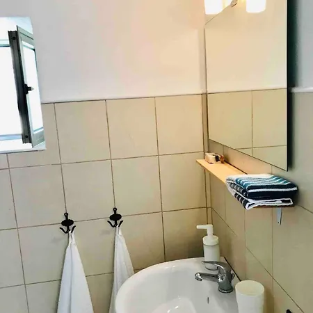 Casa vacanze Accommodates 5 People Between Ibla And *