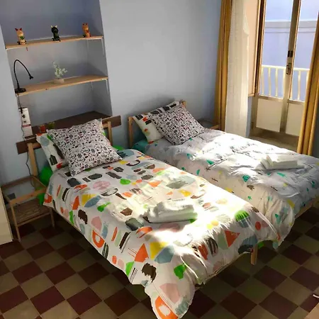 Accommodates 5 People Between Ibla And Prázdninový dům