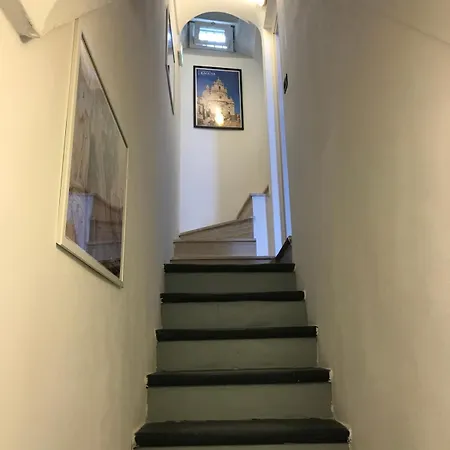Accommodates 5 People Between Ibla And Casa vacanze Ragusa