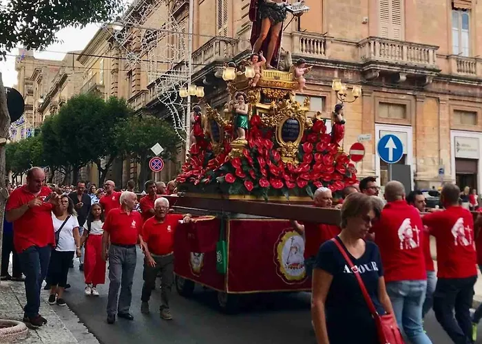 Accommodates 5 People Between Ibla And Feriehus