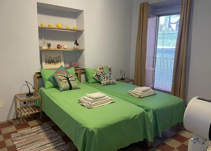 Accommodates 5 People Between Ibla And Feriehus *
