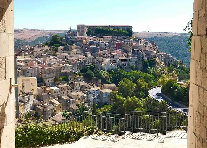Accommodates 5 People Between Ibla And Σπίτι διακοπών